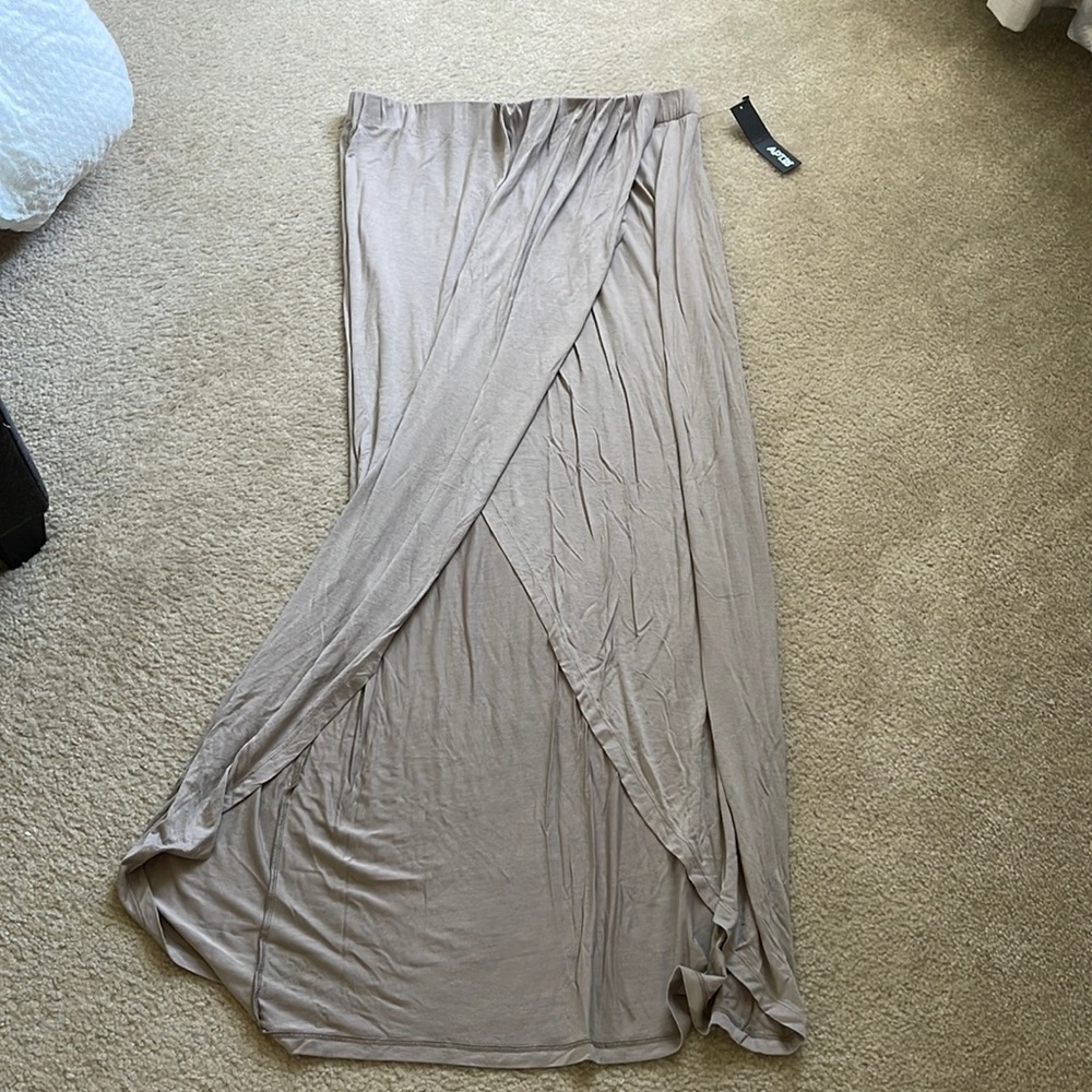 Summer Skirt w/ Slit
